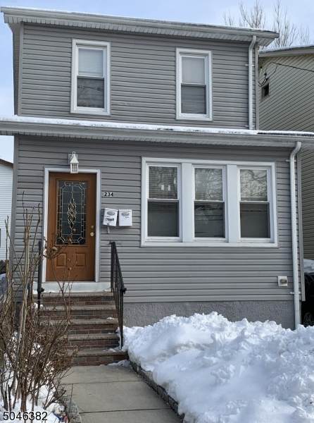 234 40TH ST - Photo 1