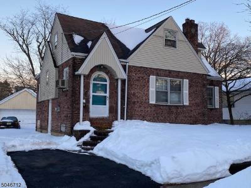 91 Ames Ave - Photo 1
