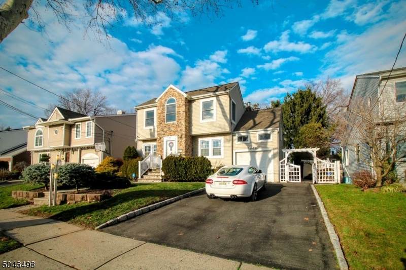 26 Hetherington Rd - Photo 1