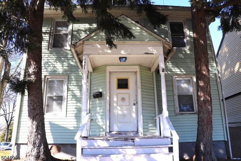 1432 W 3rd St - Photo 1