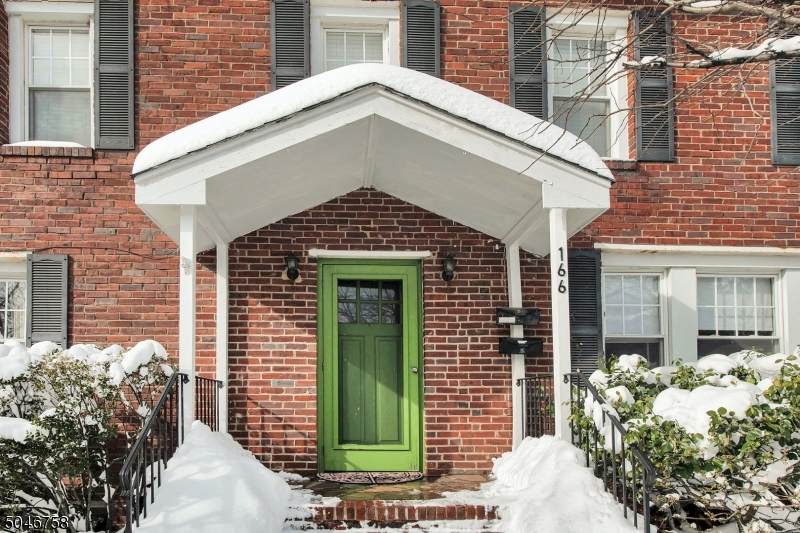 166 Crescent Ave - Photo 1