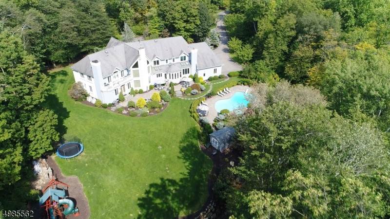 4 Raine Tree Ct - Photo 1