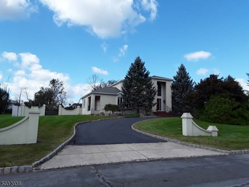 22 Ewing Dr - Photo 1