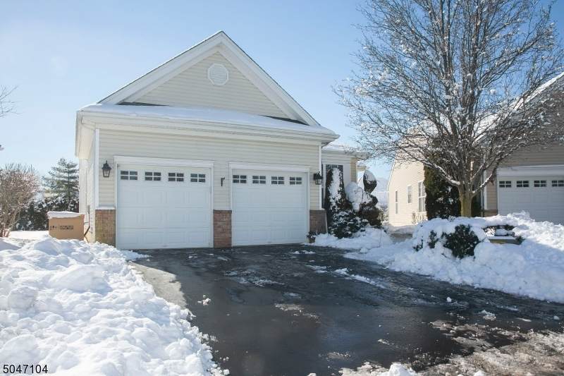 499 Hillrose Way - Photo 1