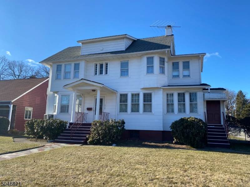 438 Passaic Ave - Photo 1