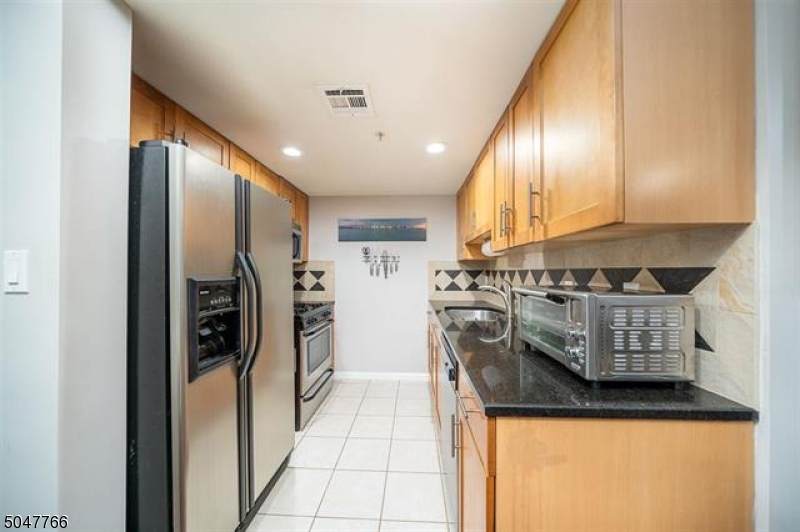 112 63rd St - Photo 1