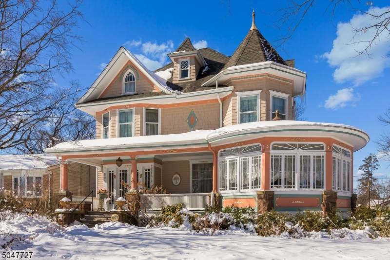 501 Prospect St - Photo 1