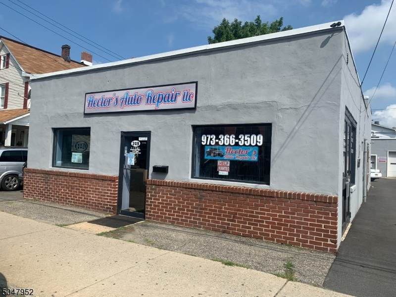 249 E Blackwell St - Photo 1