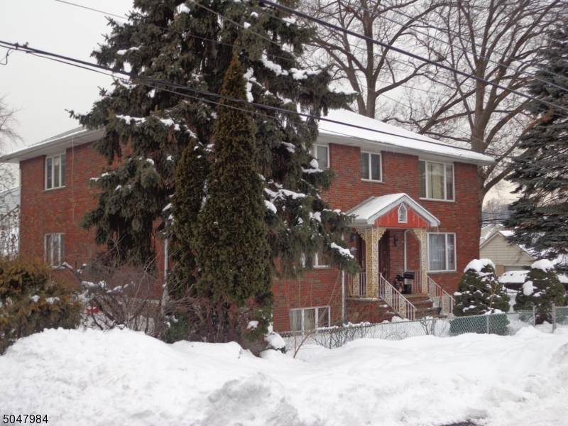 37 Emma Pl - Photo 1