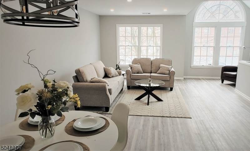 109 Tiffany Blvd - Photo 1