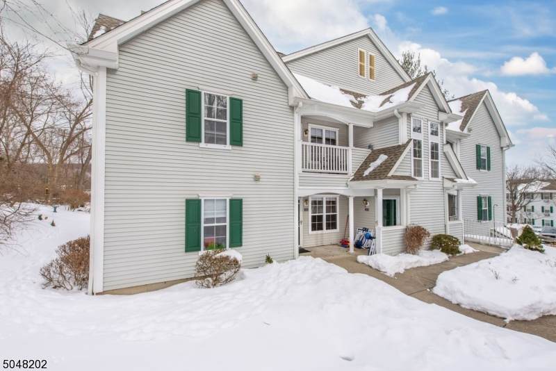 202 Chatfield Dr - Photo 1
