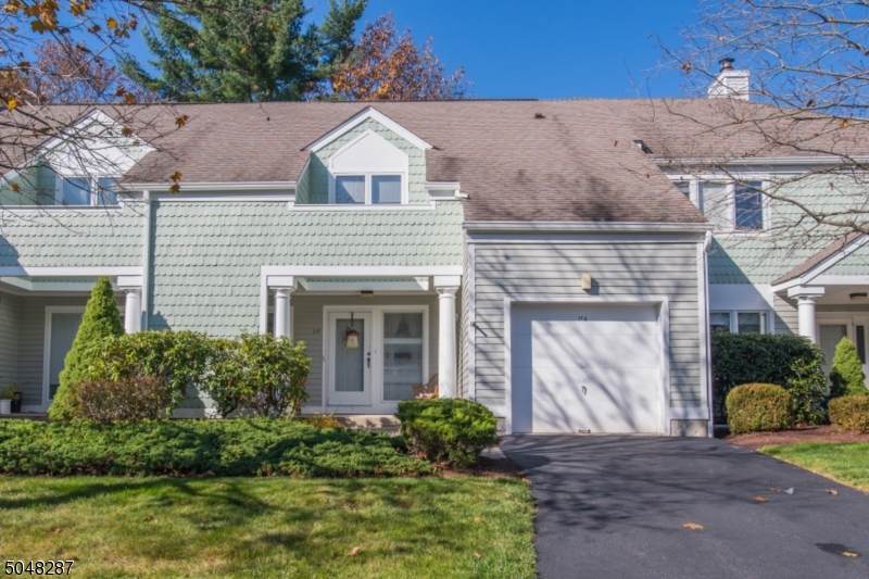 114 Sleepy Hollow - Photo 1