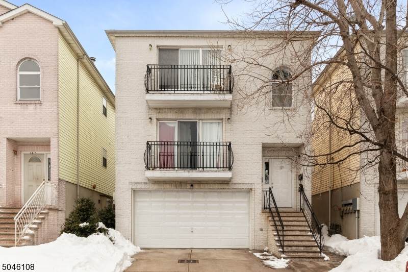 189 Broad St - Photo 1