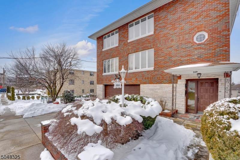 369 Abbott Ave - Photo 1