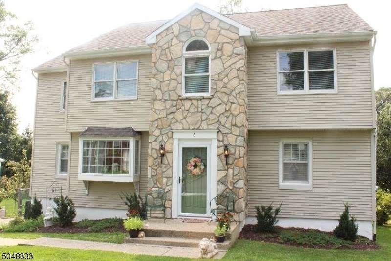 6 Douglas Ave - Photo 1