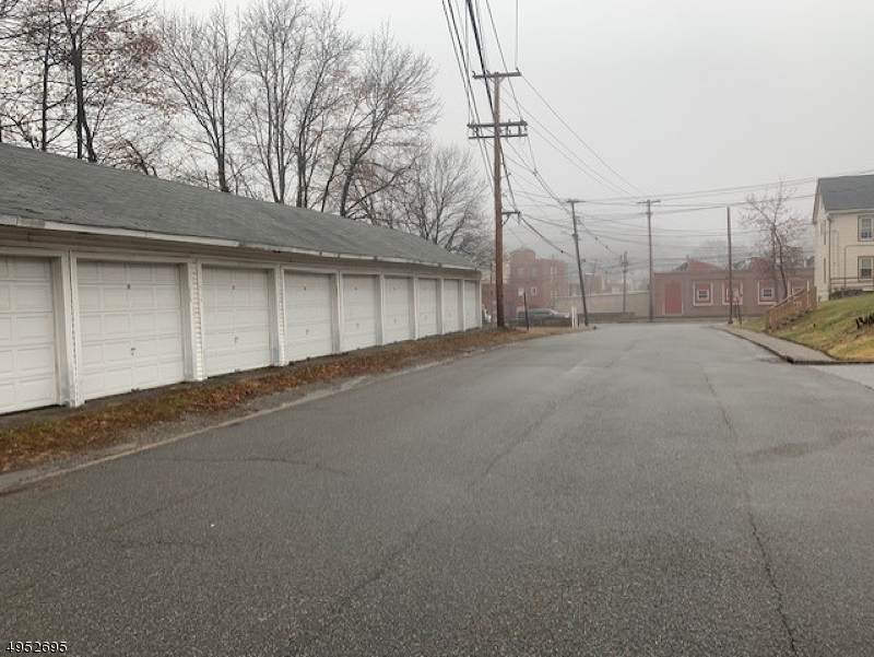 3 Hillside Ave - Photo 1