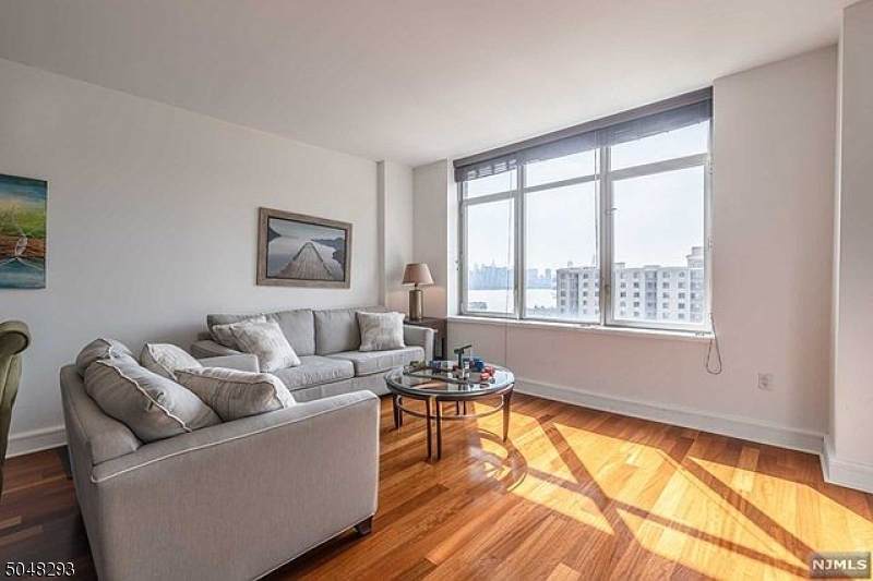 8100 River Rd - Photo 1