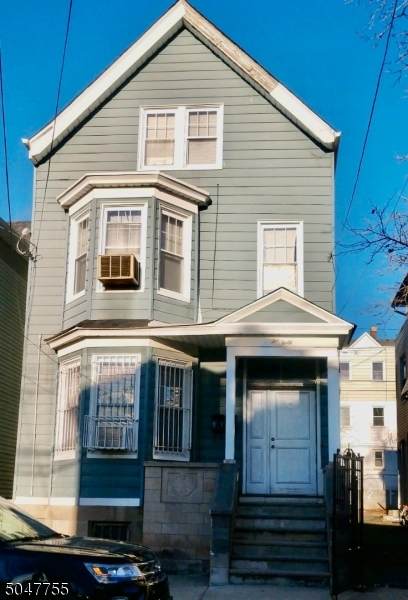 240 Garside St - Photo 1