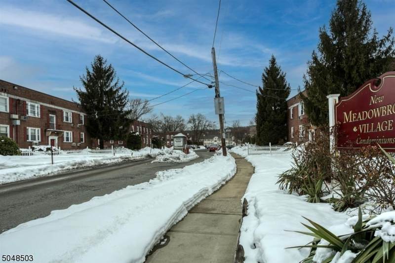 955 E Front St - Photo 1