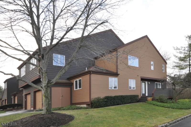 1 Avery Ct - Photo 1