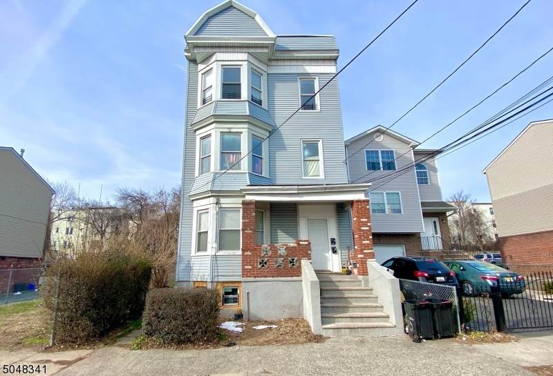 65 Chadwick Ave - Photo 1