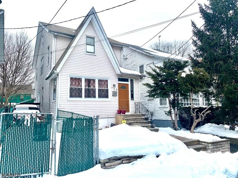 103 Scofield St - Photo 1