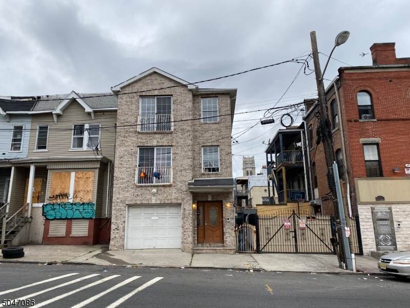 84 Roseville Avenue - Photo 1