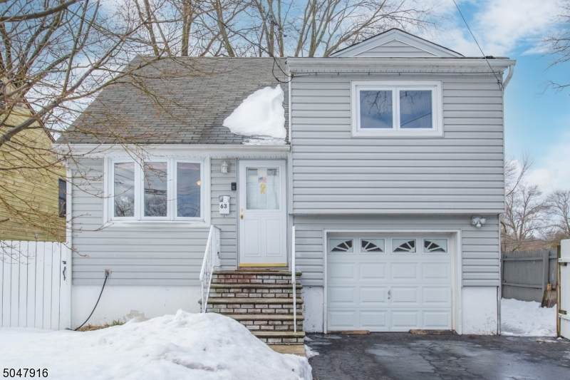 63 Rockaway Blvd - Photo 1