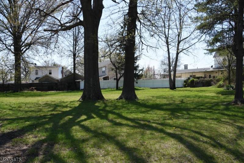 808 King Georges Rd - Photo 1