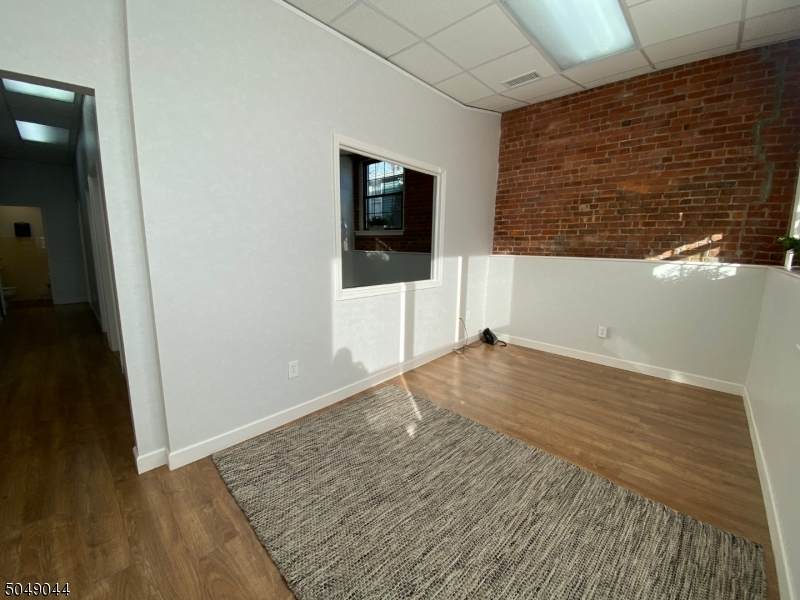 209 Cooper Ave - Photo 1