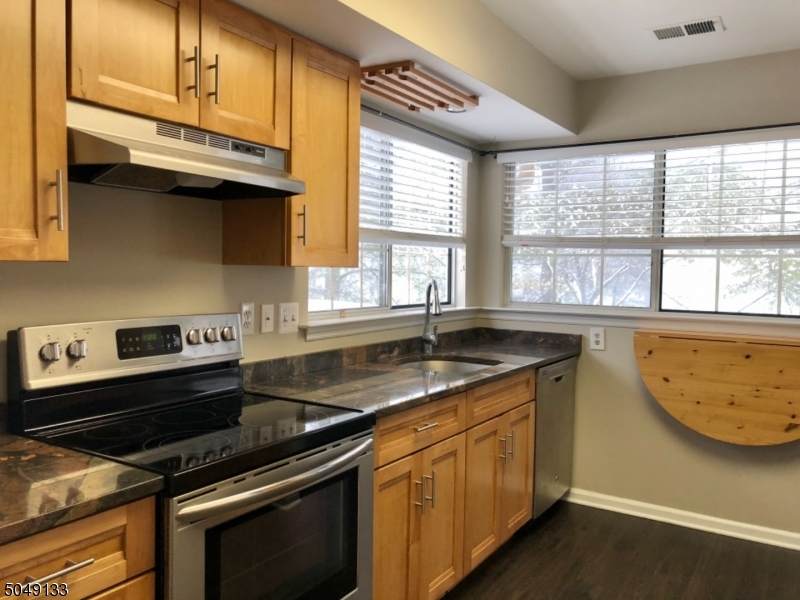 4 Crossfield Ct - Photo 1