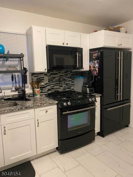 233 Pine St - Photo 1