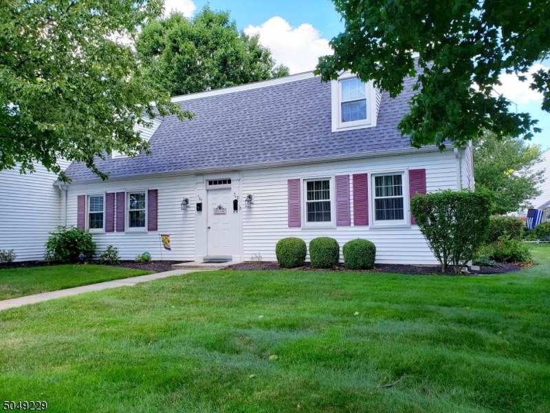 76 Rossmoor Dr - Photo 1