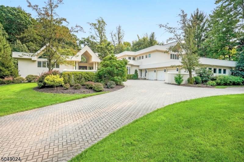 261 Hartshorn Drive - Photo 1