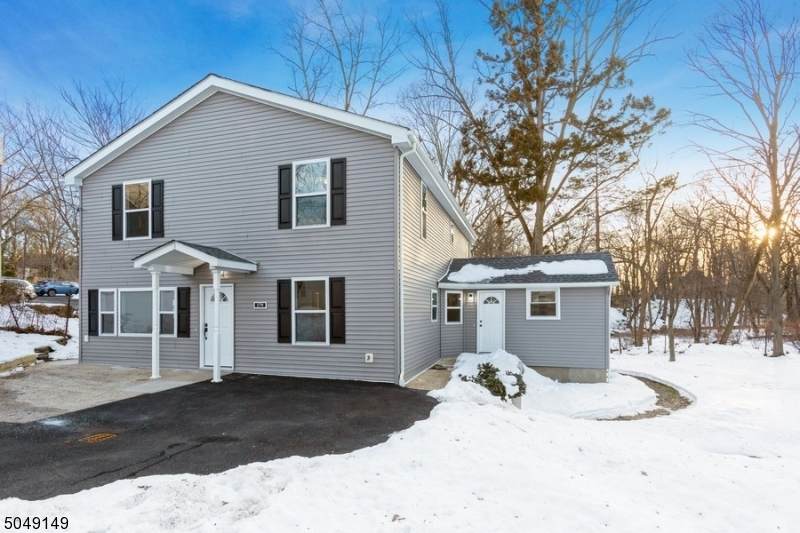 179 Grove St - Photo 1