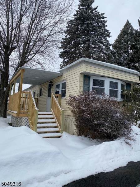 195 W Main St - Photo 1