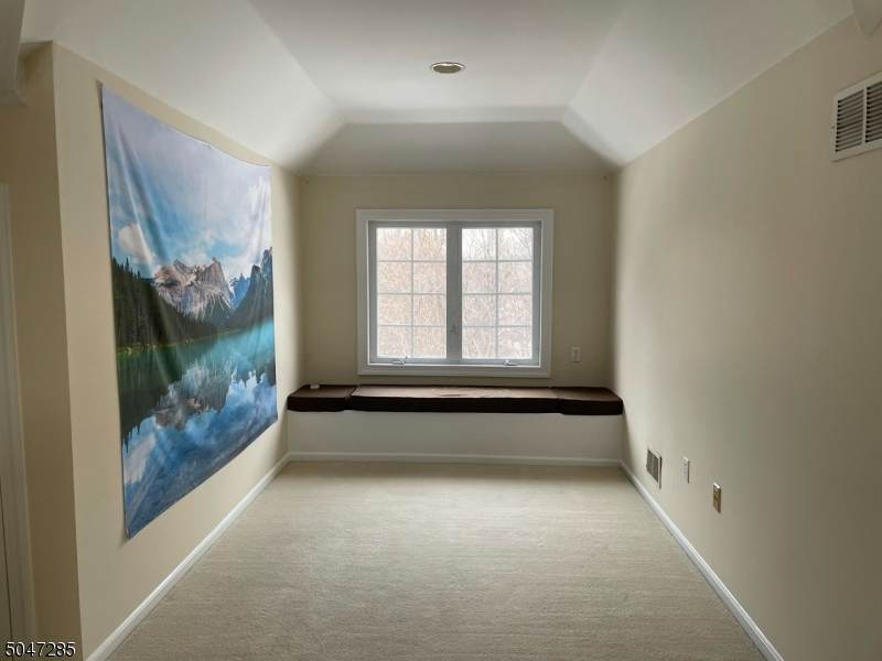 105 Roseland - Photo 1