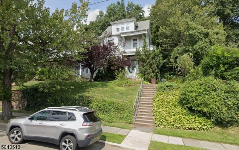 194 Van Houten Ave (Aka 196) - Photo 1