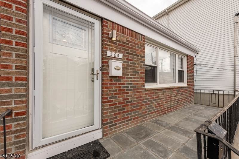 506 Liberty Ave - Photo 1