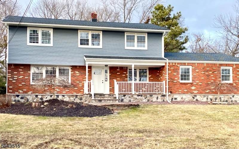 35 Tiffany Dr - Photo 1
