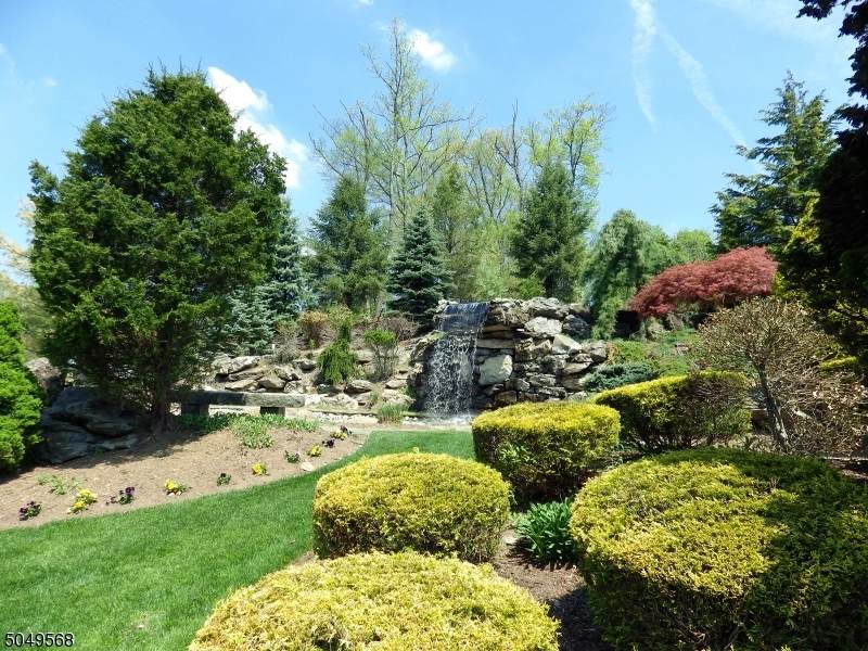 1102 Hamilton Dr - Photo 1