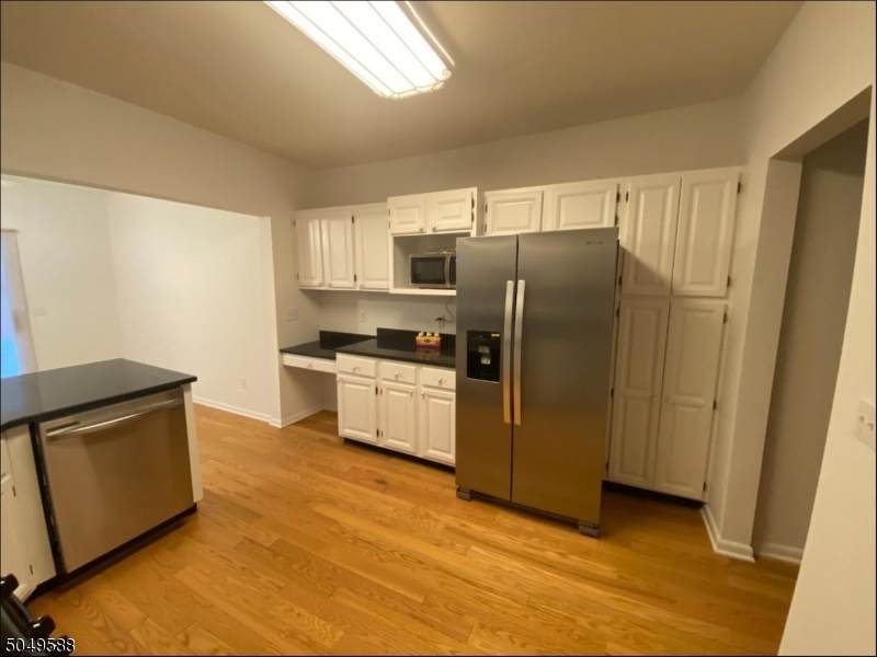 36 Pine St - Photo 1