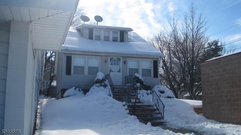 1884 Morris Ave - Photo 1