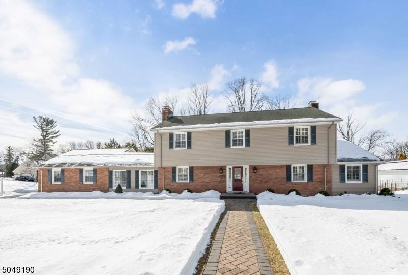 17 Glenwood Avenue - Photo 1