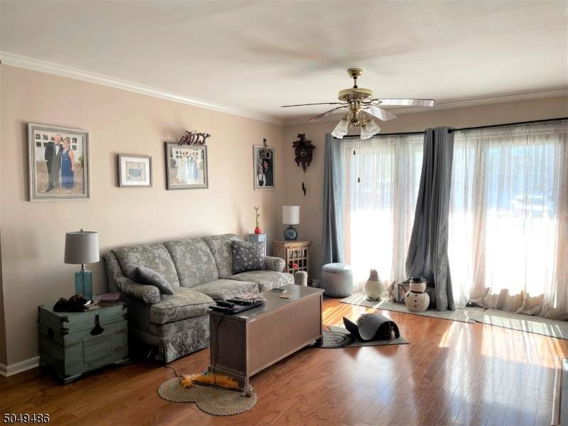 63 Falcon Ridge Way - Photo 1