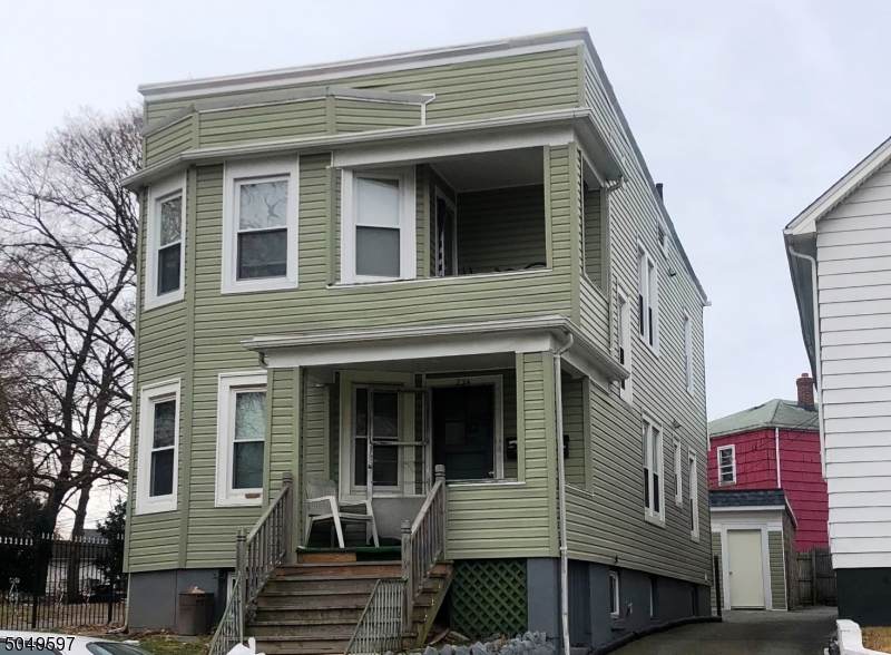 224 Washington St - Photo 1