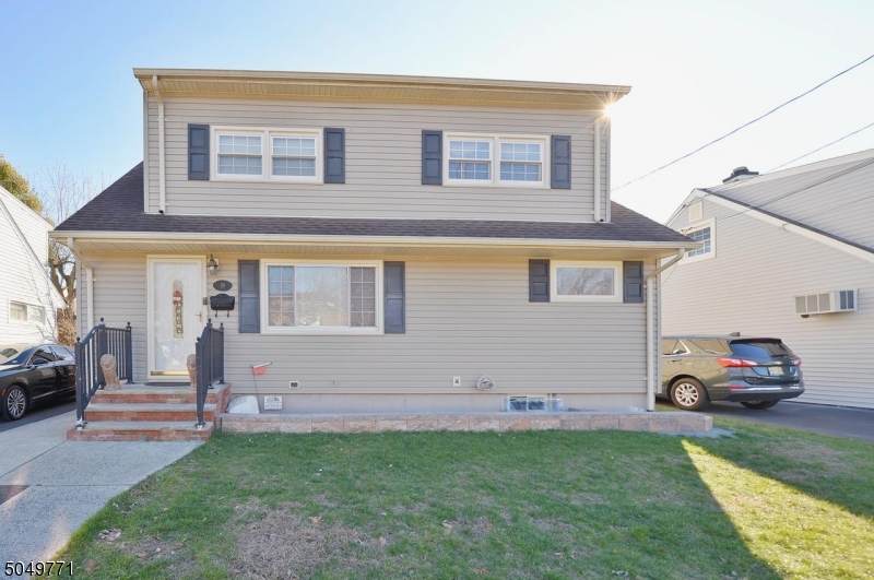 29 Greene Ave - Photo 1