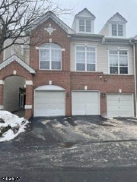 210 Swanstrom Pl - Photo 1