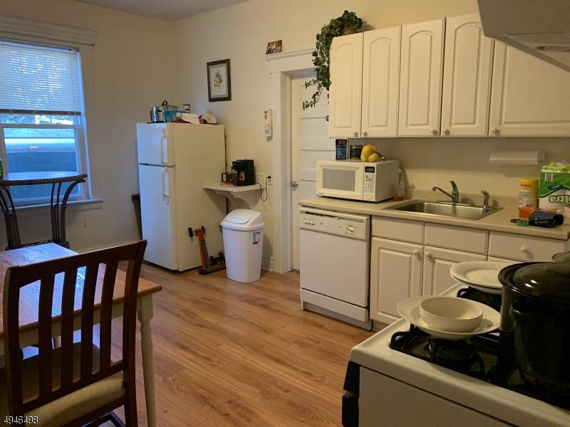 17 Bowers Ln - Photo 1