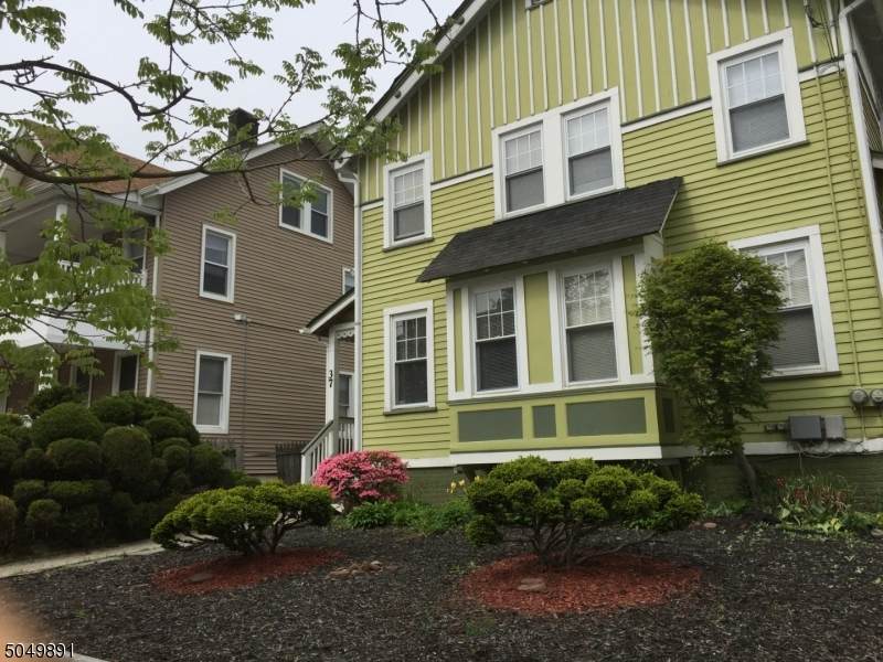 35 Portland Pl - Photo 1